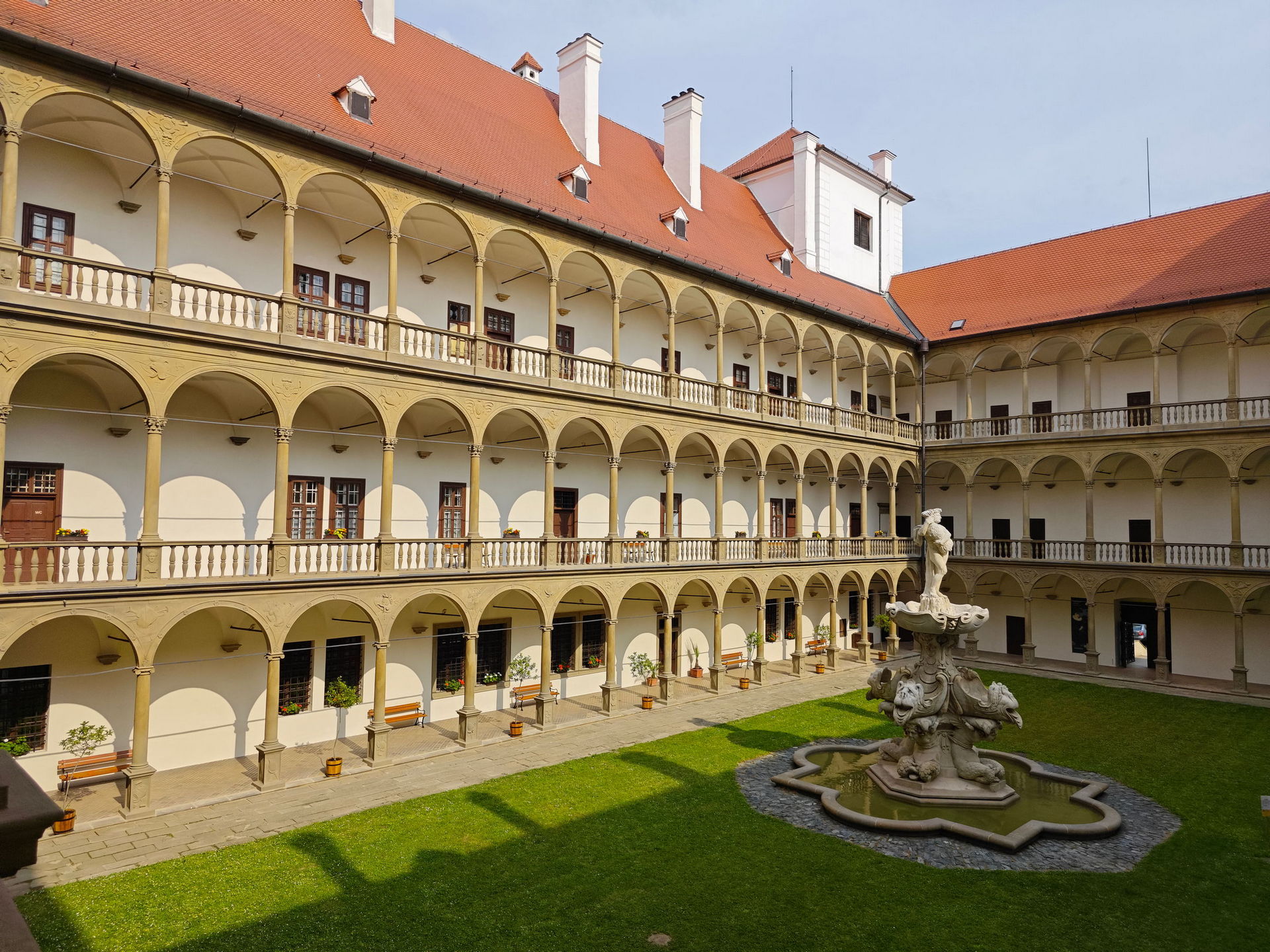 Zámek Bučovice – restaurování arkád